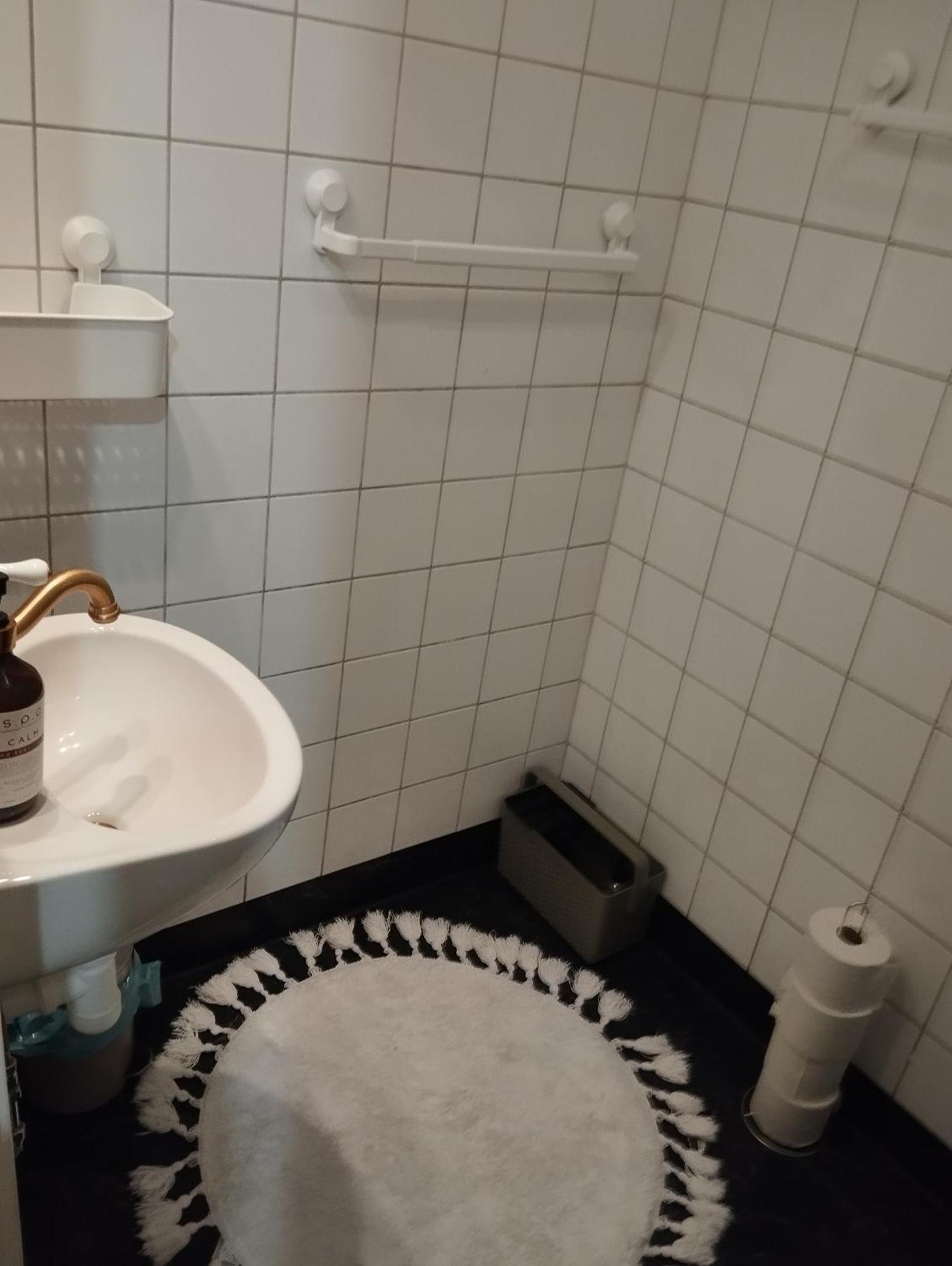 Centrala Stan- 2-Rums Gaestsvit, Perfekt Foer Kollegor Som Oenskar Separata Rum Umea Luaran gambar